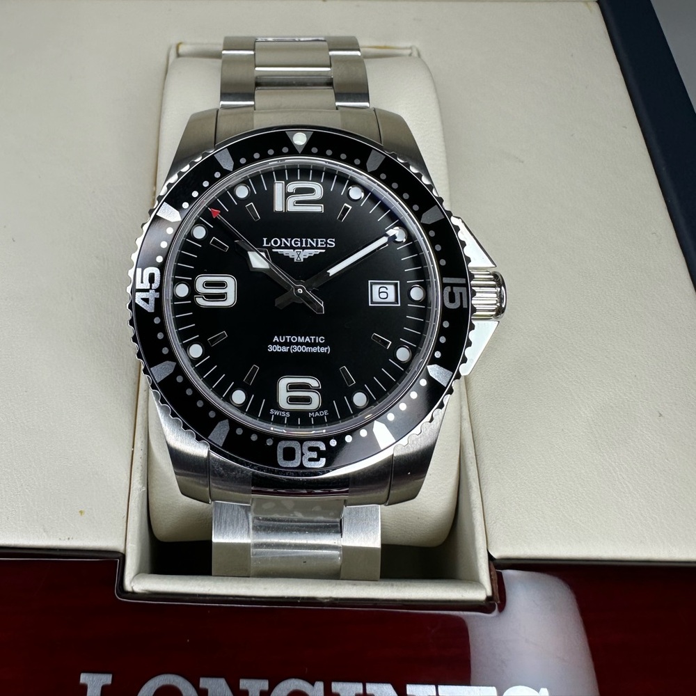 Longines Hydro Conquest Automatic L3.742.4.56.6. Like new!